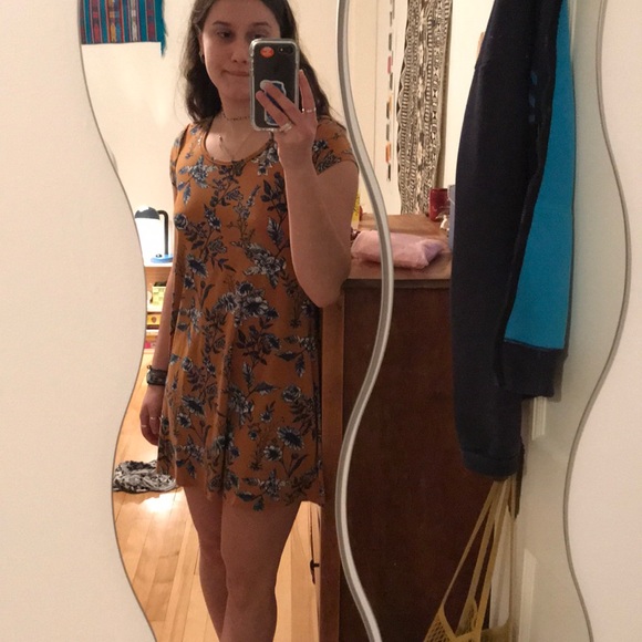 Floral Summer Dress - Picture 3 of 3
